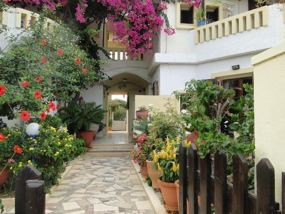 Paradise Inn Milatos Exterior photo